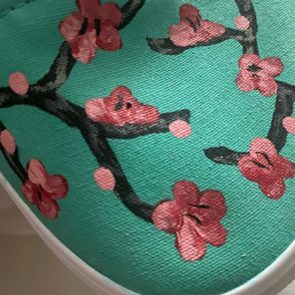 NWT Custom hand painted Vans - Picture 10 of 13